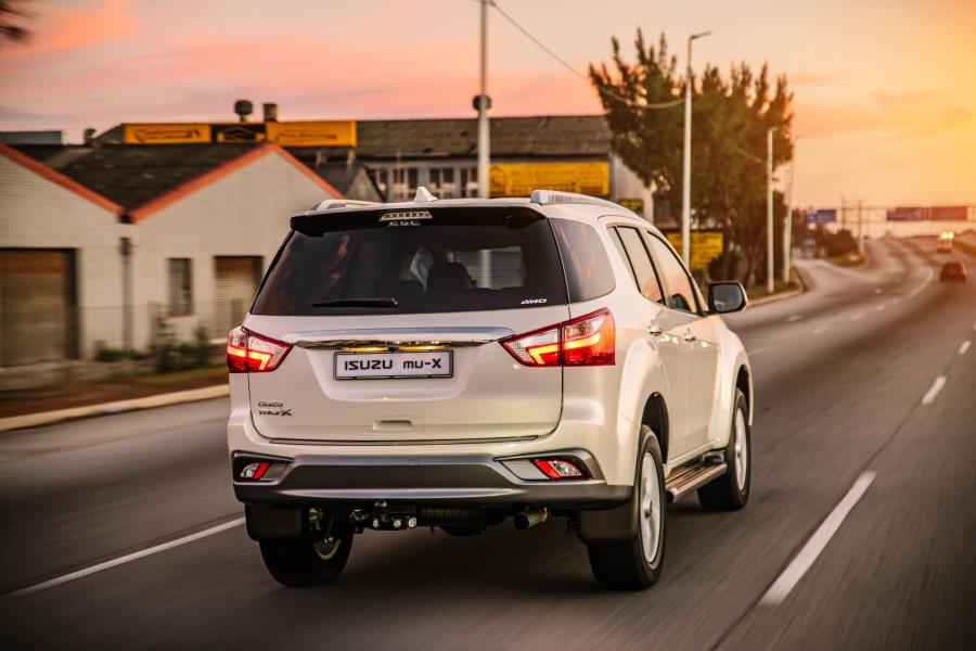  Isuzu MU-X 2018 года  (ZA) (фото 24 из 40)